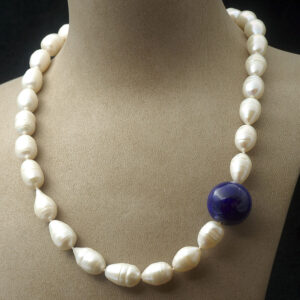 Necklace Pearls + Lapis Lazuli
